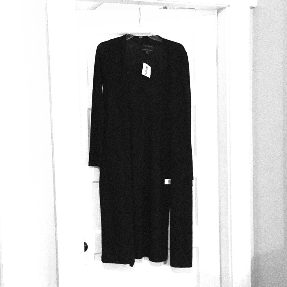 TAHARI long black sweater